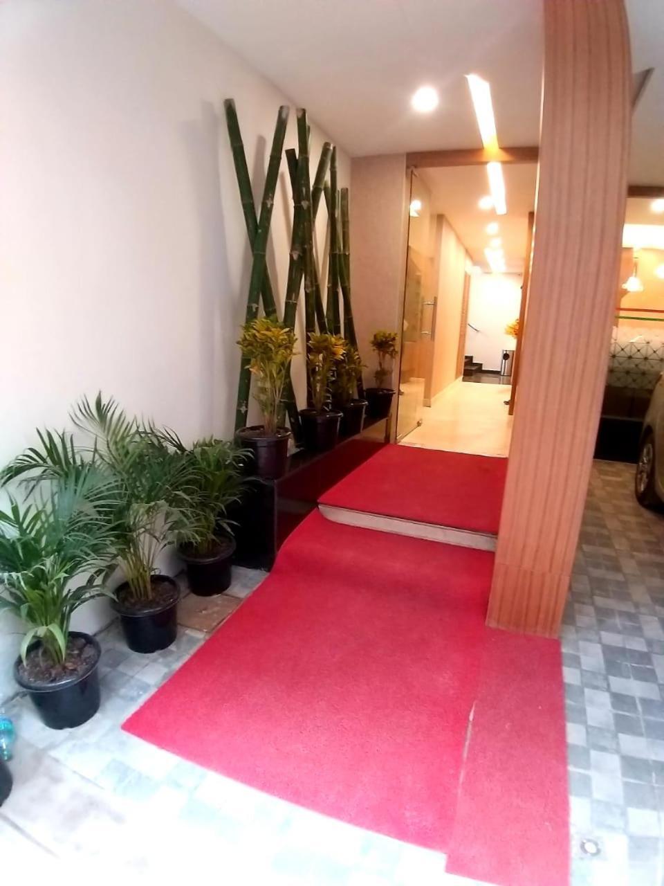 Grand Elegant Hotel Csennai Kültér fotó